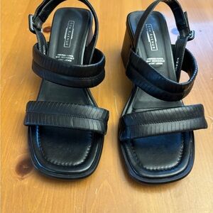 👡SAKS Fifth Avenue Black Leather Block heel Slingbacks. Size 37. ✨Host Pick✨